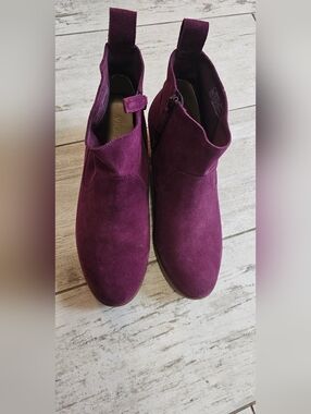 Vionic Women's Suede Ankle Boots in Magenta/Electric Plum 10